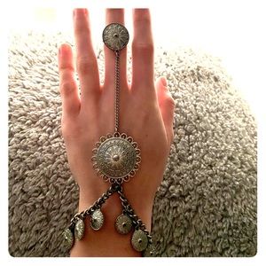 Hand Jewelry Bracelet/Ring Like New
